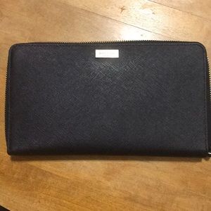 Kate Spade Wallet ‼️ PRICE DROP ‼️